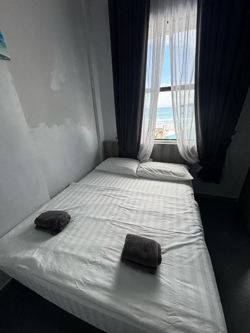 The Room Inn - Pasir Panjang Kampung Kuala Besut Luaran gambar