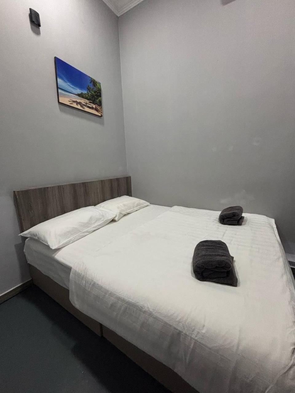 The Room Inn - Pasir Panjang Kampung Kuala Besut Luaran gambar